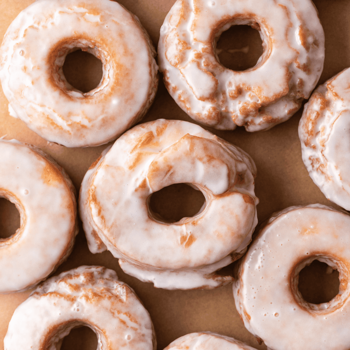 Master Donut Glaze: The Art of Perfect Consistency & Flavor